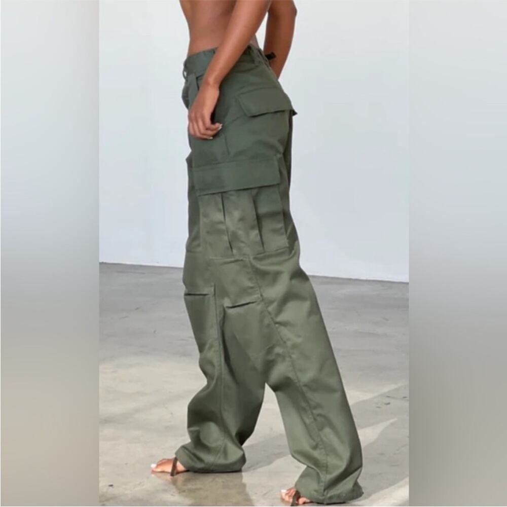 LOCAL EUROPEAN OVERSIZED CARGO PANT IN OLIVE GREEN SIZE XS/S